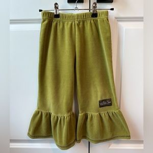 Matilda Jane Green Velour Ruffle Bottom Pants (Size 6)